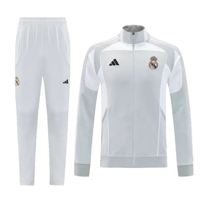 Survêtement gris adidas du Real Madrid 2025/26 avec écusson sur la poitrine