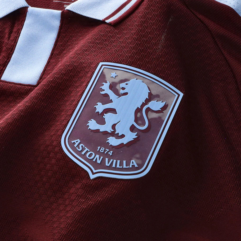 Maillot domicile adidas d’Aston Villa 2026/27 en version joueur bordeaux et bleu