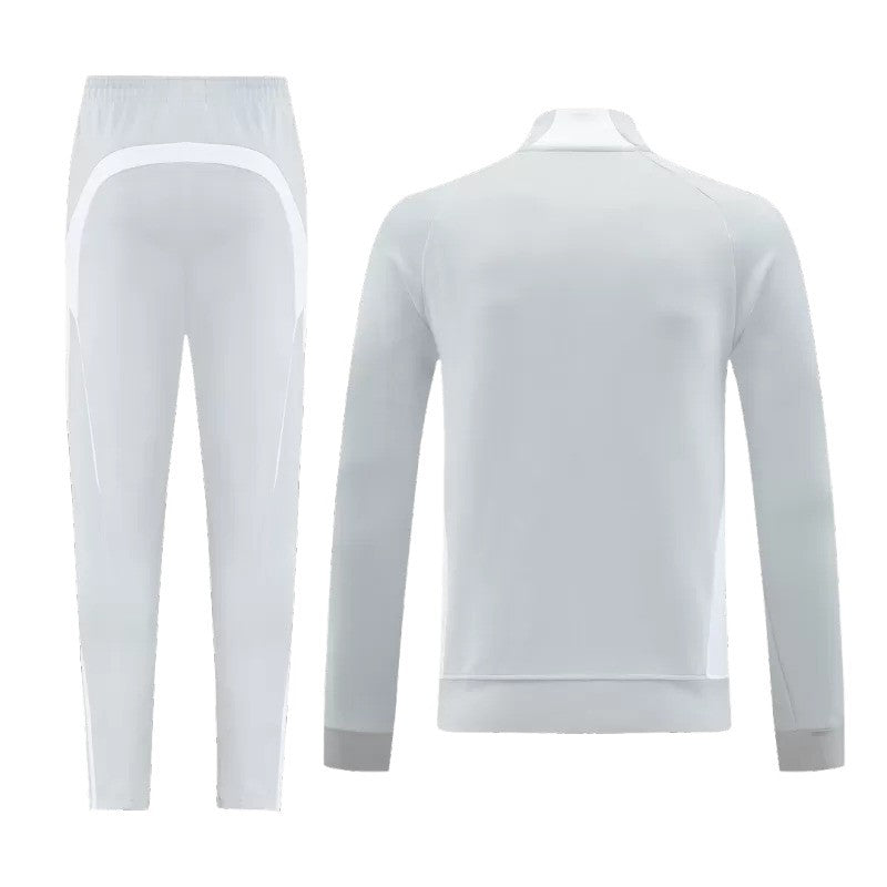 Survêtement gris adidas du Real Madrid 2025/26 avec écusson sur la poitrine